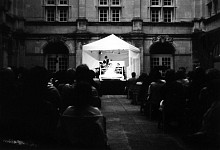 Wolfgang Amadeus Mozart BASTIEN(NE) OU LA DÉSILLUSION Théâtre Tambour Royal Paris 2005 / Théâtre Festival du Grand Jardin Joinville 2006 / Festival des Châteaux de la Drôme 2006