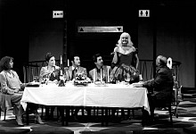 Alan Ayckbourn GLÜCKLICHE ZEITEN Staatstheater Nürnberg 2001